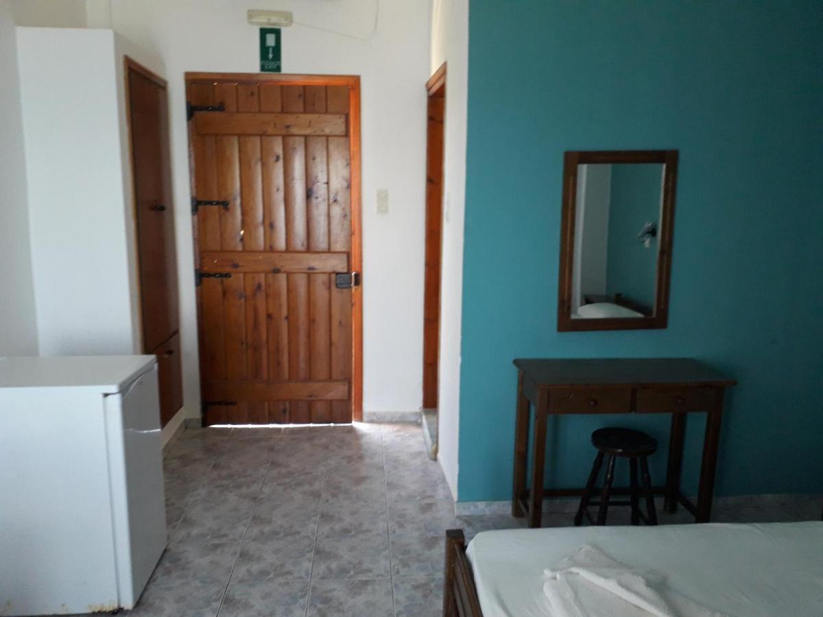 Akrogiali Hotel Karave Bagian luar foto